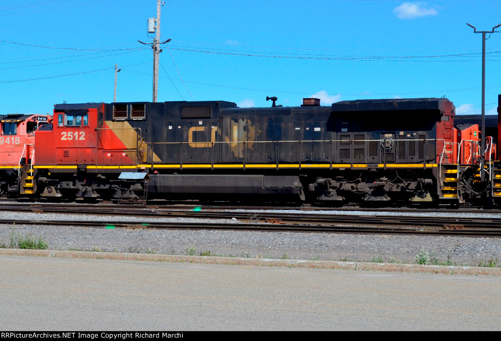 CN 2512